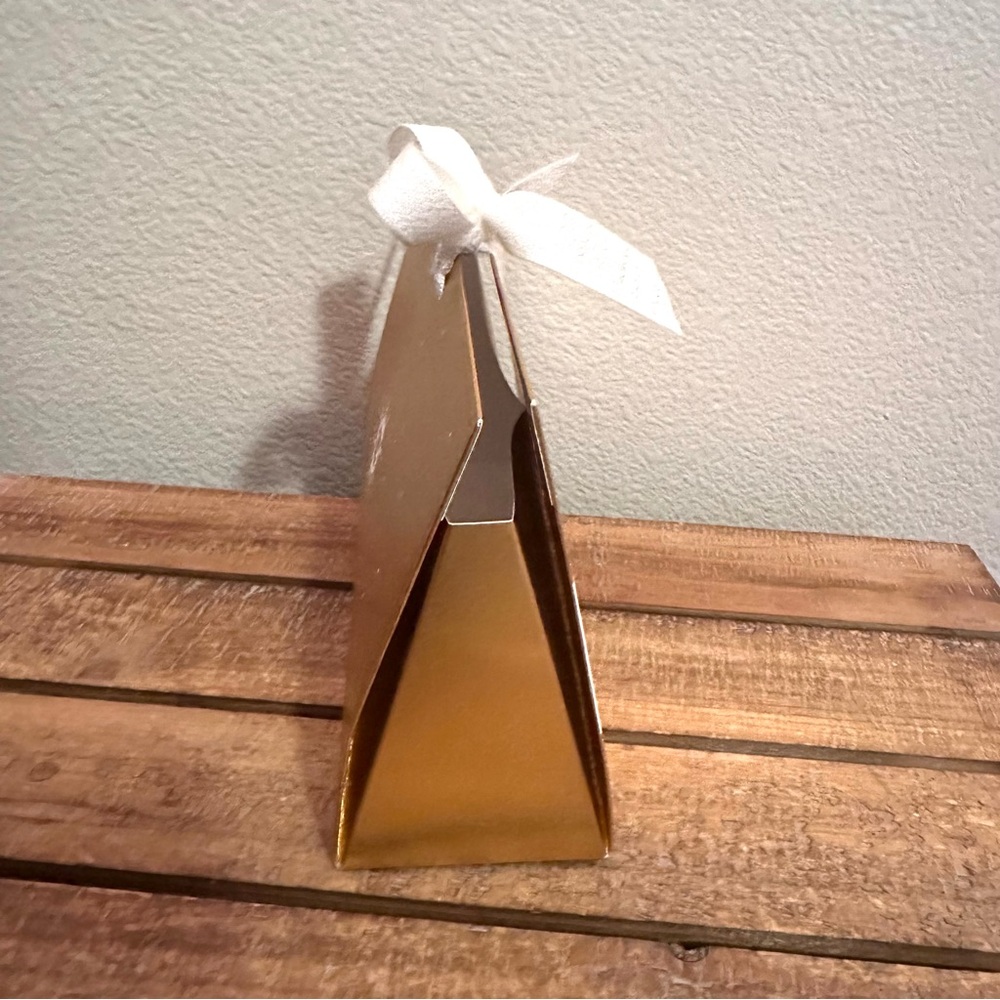 Chanel Gift Box Ribbon Gold‎ New Small - Picture 2 of 11